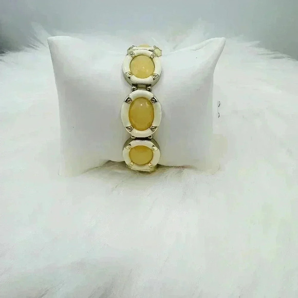 New   Chunky bracelet, beige white, light orange and gold accent  Elastic bind - Picture 1 of 6
